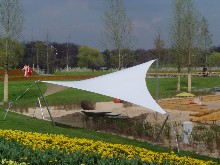 toile tendue avec mats en acier pour aire de jeux : Tentes et chapiteaux : Toiles architecturales