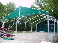 chapiteau aluminium avec hauteur lat�rale de 4 m pour abriter un h�licopt�re